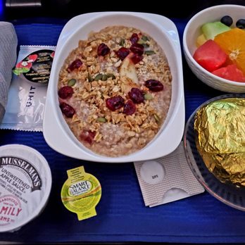 United Airlines - Special meal request - oatmeal, bagel, fruits, & apple sauce. - Airlines Near Me - Honolulu, Hawaii United Airlines - Special meal request - oatmeal, bagel, fruits, & apple sauce. - Airlines Near Me - Honolulu, Hawaii