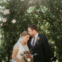 Evan-Marie Petit Photo + Film - Boonville Hotel wedding