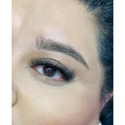 Groovy Lash by Khiana - Volume Fullset and brow wax