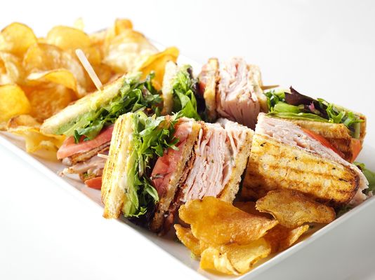 Eat This Café - Hollywood Brunch Spot: Breakfast, Lunch, Bottomless Mimosas by null