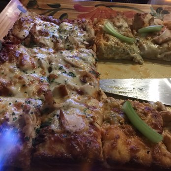 Blue Highway Pizza - Pizza Near Me - Micanopy, Florida