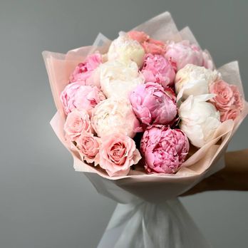 A- Flowers - Floral Designers Near Me - Chicago, Illinois