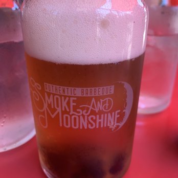 Smoke & Moonshine Authentic Barbeque - Broadhead bluebwrry lager with frozen blueberries in the glass. Refreshing and not sweet! - Barbeque Near Me - Lincoln, Ontario