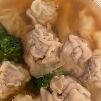 Phoenix Restaurant - Wonton soup (8) - Asian Fusion Near Me - Canmore, Alberta