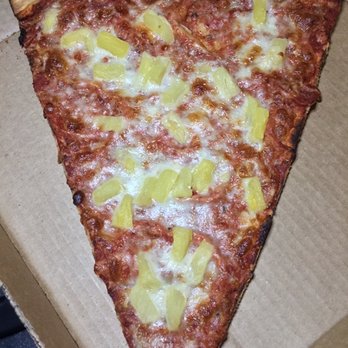 Decent Pizza - It looks like it would've been pretty good if it was hot. - Pizza Near Me - Tallahassee, Florida Decent Pizza - It looks like it would've been pretty good if it was hot. - Pizza Near Me - Tallahassee, Florida