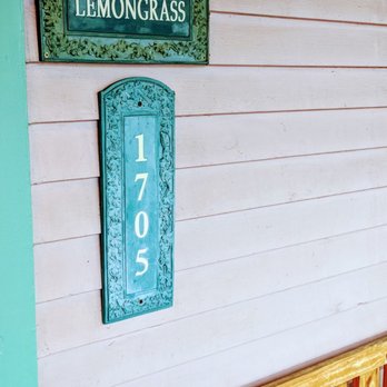 Lemongrass - Discrete signage - Thai Near Me - Portland, Oregon
