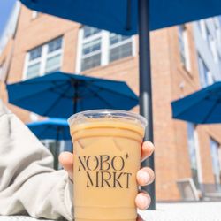 NoBo Riverside - Outdoor seating at NoBo Mrkt