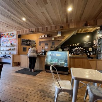 Basecamp Coffee - Charming vibe. - Coffee Roasteries Near Me - Cumberland, Maryland