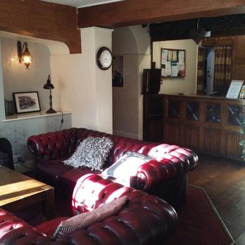 Hand Hotel - The lobby - Hotels Near Me - Wrexham, WRX