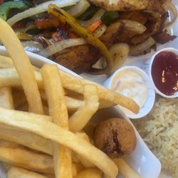 El Barquito Oyster Bar - Fish Fajita