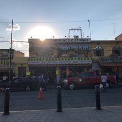 La Garrafa Nieves - Store front!
