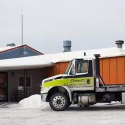 Everett's Body Shop & Towing