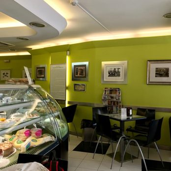 Pastelaria Athanasio - welcoming interior - Desserts Near Me - Angra do Heroísmo, 20 Pastelaria Athanasio - welcoming interior - Desserts Near Me - Angra do Heroísmo, 20