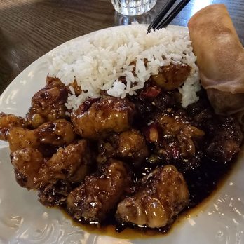 Fortune House - General Tso's chicken w/steamed rice and spring rolls - Chinese Near Me - Dallas, Texas Fortune House - General Tso's chicken w/steamed rice and spring rolls - Chinese Near Me - Dallas, Texas