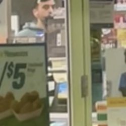 7-Eleven - Rude nasty worker