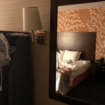Corona Hotel - Hotels Near Me - Corona, New York