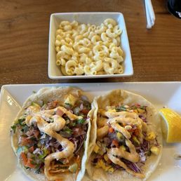 Mango Shrimp Taco Tj Guacamole Burger