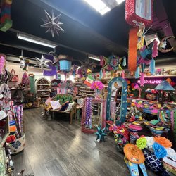 El Barrio Market