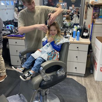 Garage 17 Barbershop - Barbers Near Me - Brownsburg, Indiana Garage 17 Barbershop - Barbers Near Me - Brownsburg, Indiana