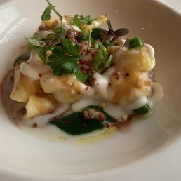 Pasta with sweet cream and asparagus