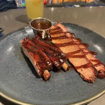 Q39 Midtown - BBQ Pork Ribs and beef brisket - Barbeque Near Me - Kansas City, Missouri