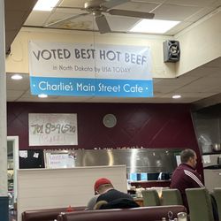 Charlie's Main St Cafe - Hot beef