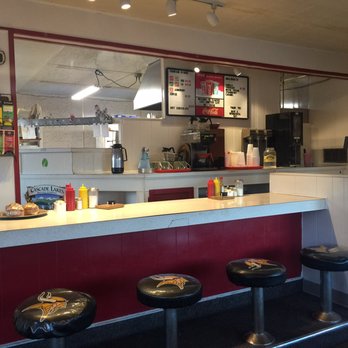 Diamond Lake Junction Cafe & Quick Mart - Diners Near Me - Chemult, Oregon