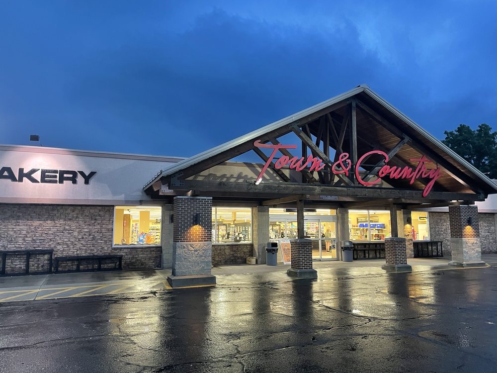 TOWN & COUNTRY SUPERMARKET Updated October 2024 1106 Springfield Rd