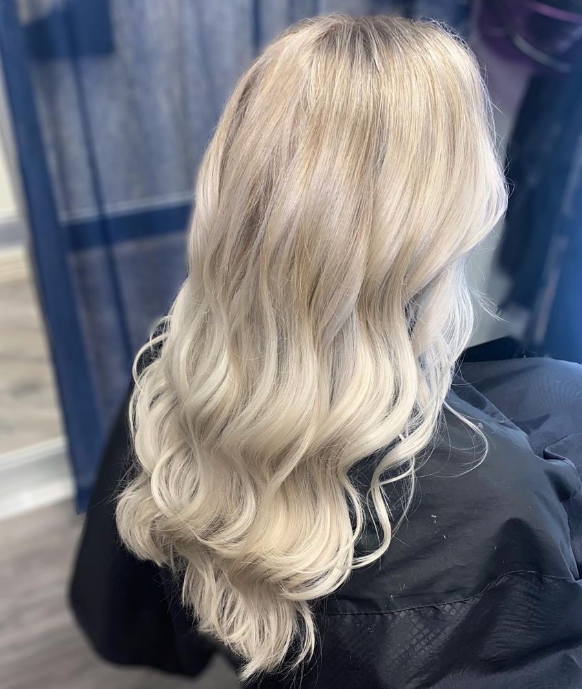 Platinum Revival Hair Studio Logo