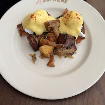 Le Suprême - Eggs Benedict - French Near Me - Detroit, Michigan Le Suprême - Eggs Benedict - French Near Me - Detroit, Michigan
