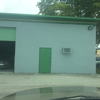 El Monte RV - That is the door to the location , seems when I called someone gave me wrong information and now we wait outside in the heat - RV Rental Near Me - Princeton, Florida