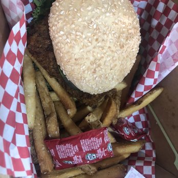 Comb Ridge Eat and Drink - Burger Parmigiana - American Near Me - Bluff, Utah