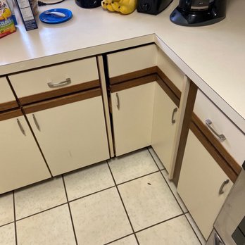 Sea Place - Cracked floors and outdated. - Vacation Rental Agents Near Me - St. Augustine, Florida