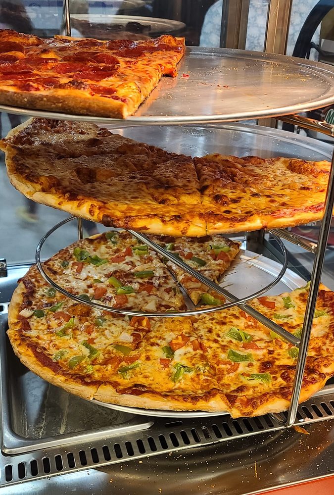 PENALTY BOX BAR & GRILL Updated October 2024 60 Lowell Rd, Salem