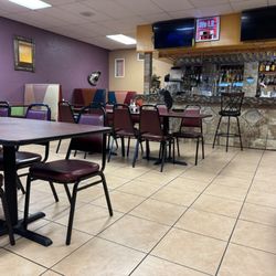 El Jalapenos Mexican Grill - Inside of restaurant