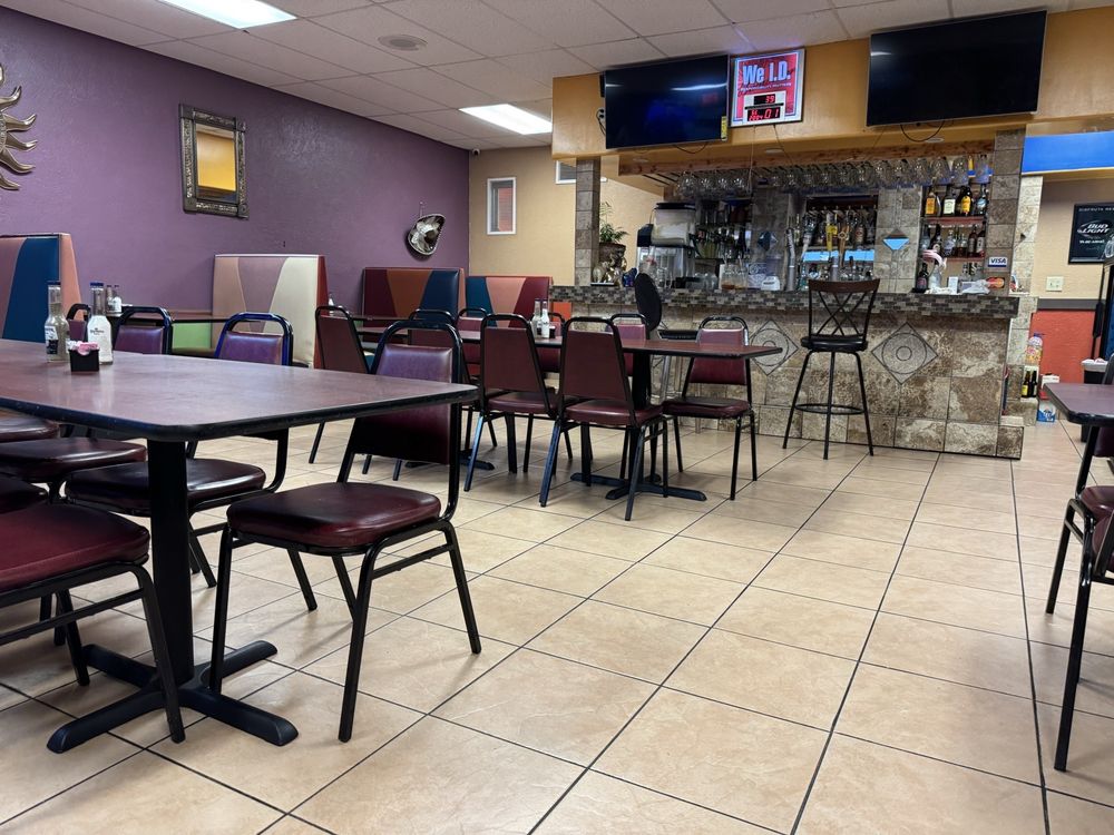 El Jalapenos Mexican Grill