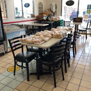 Kainan Sa Kanto - 3/2/22 indoors, not much room for dining - Filipino Near Me - Lakewood, California
