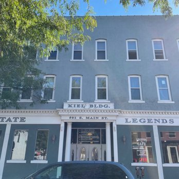 Legends Cafe - Painting outside so the Legends sign is not there - Cafes Near Me - Council Bluffs, Iowa
