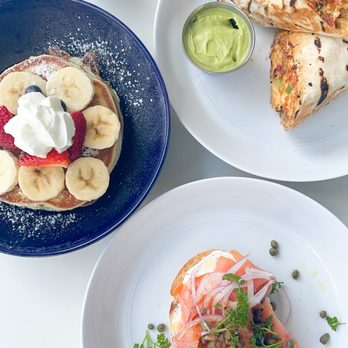 Cana Restaurant & Lounge - Tostada de Salmon Ahumado is so gooood - Cuban Near Me - Miami, Florida