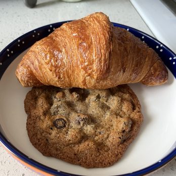 Seven Hills Baking Co - Croissant was alright, but chocolate chip cookie - yummy! - Bakeries Near Me - Castro Valley, California Seven Hills Baking Co - Croissant was alright, but chocolate chip cookie - yummy! - Bakeries Near Me - Castro Valley, California