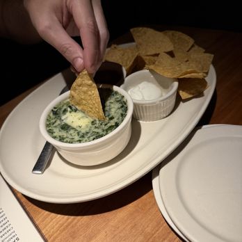 Hillstone Restaurant - Spinach & Artichoke Dip - New American Near Me - Winter Park, Florida Hillstone Restaurant - Spinach & Artichoke Dip - New American Near Me - Winter Park, Florida