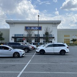 ALDI - Exterior