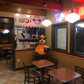 A&W Restaurant - Burgers Near Me - North Aurora, Illinois