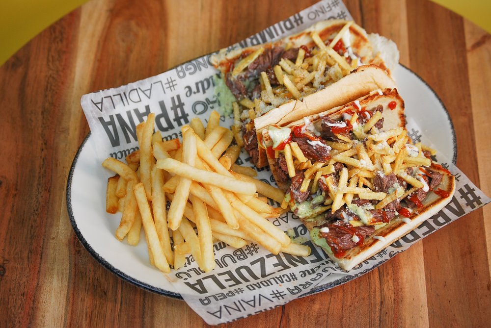Doggi's Arepa Bar