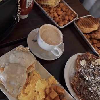 Fratelli Cafe - food was great! best biscuits & gravy ive ever had! we got seated right away when i got here & customer service was awesome! - Coffee & Tea Near Me - Marina Del Rey, California