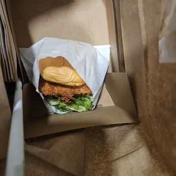 Shake Shack Burbank - Chicken Shack - Fast Food Near Me - Burbank, California