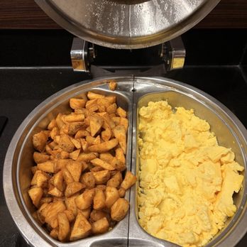 Fairfield Inn & Suites by Marriott Paramus - Continental breakfast - Hotels Near Me - Paramus, New Jersey Fairfield Inn & Suites by Marriott Paramus - Continental breakfast - Hotels Near Me - Paramus, New Jersey