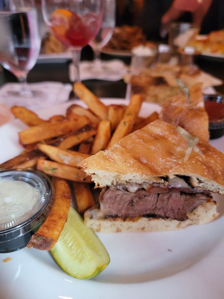 PICKWICK & FROLIC RESTAURANT AND CLUB Updated November 2024 147