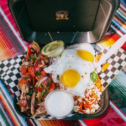La Villa 805 - Piggy chilaquiles