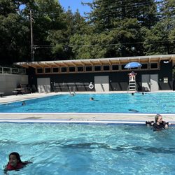 Roberts Pool - Pool area big upgrade ! We loved it !